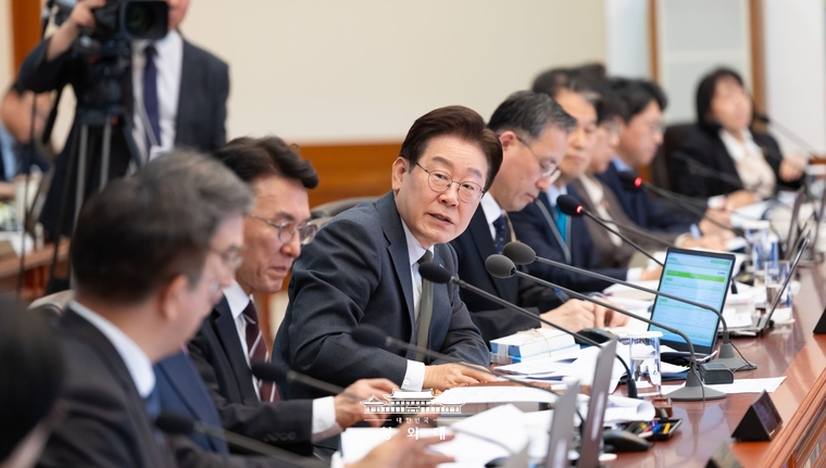 데이터 기반 국가전략산업, 한국 미래 경쟁력의 핵심 엔진 - 뉴스 썸네일 이미지